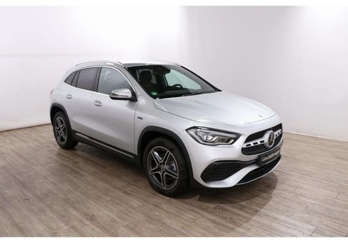 Mercedes-Benz GLA 250, 2020