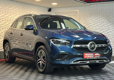 Mercedes-Benz GLA 250, 2021