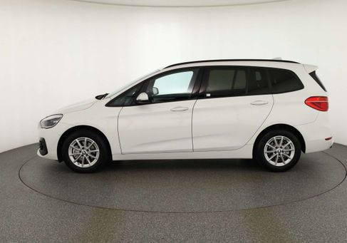 BMW 216, 2021