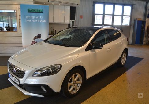 Volvo V40 Cross Country, 2015