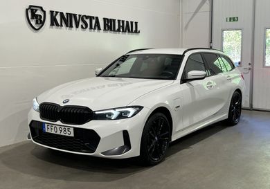 BMW 330, 2023