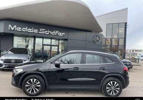 Mercedes-Benz GLA 250, 2021