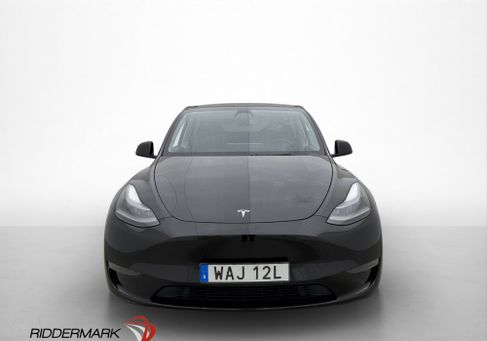 Tesla Model Y, 2023