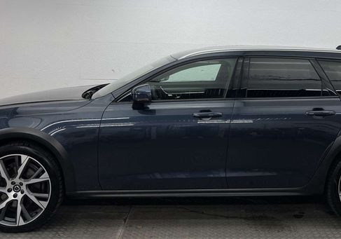 Volvo V90 Cross Country, 2023
