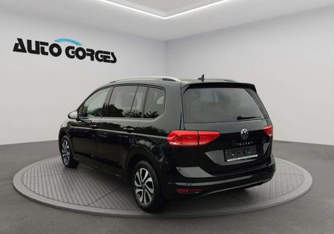 Volkswagen Touran, 2022 3