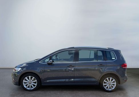 Volkswagen Touran, 2021 3