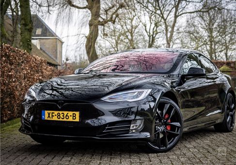 Tesla Model S, 2018