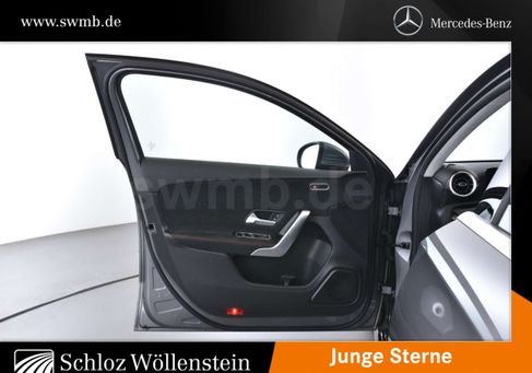 Mercedes-Benz A 180, 2022