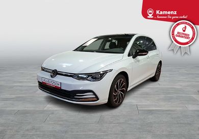 Volkswagen Golf, 2024