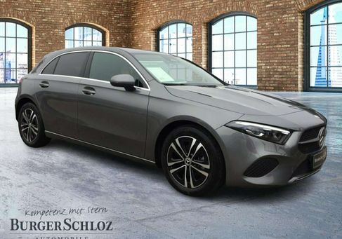 Mercedes-Benz A 200, 2025
