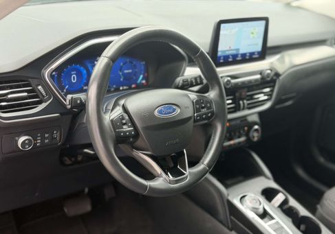Ford Kuga, 2021