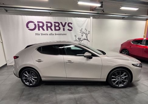 Mazda 3, 2025