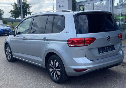 Volkswagen Touran, 2025 3