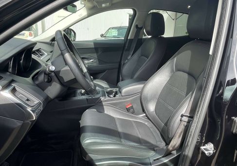 Jaguar E-Pace, 2019 2