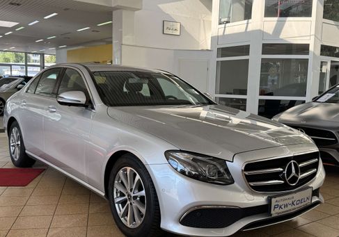 Mercedes-Benz E 200, 2021
