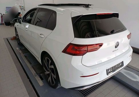 Volkswagen Golf, 2023
