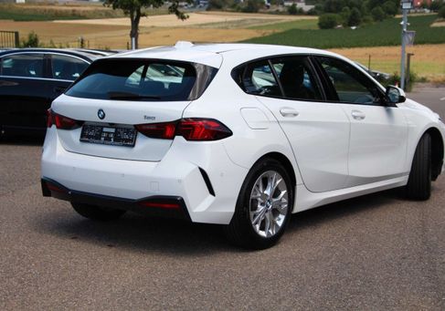 BMW 120, 2025