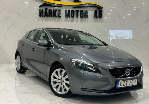 Volvo V40, 2015