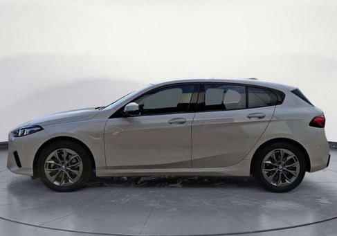 BMW 120, 2025