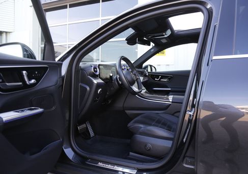 Mercedes-Benz GLC 300, 2023