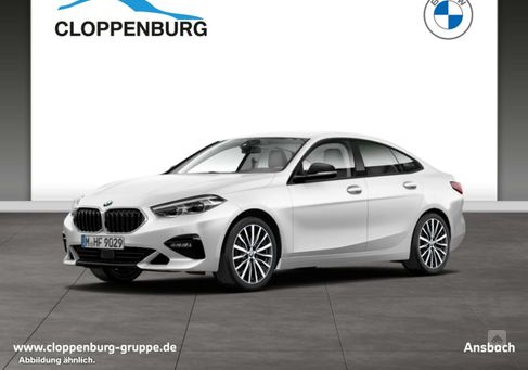 BMW 218, 2021