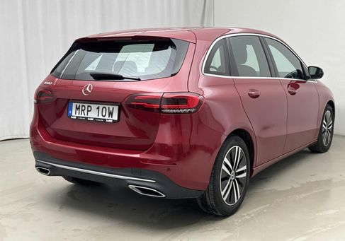 Mercedes-Benz B 180, 2022