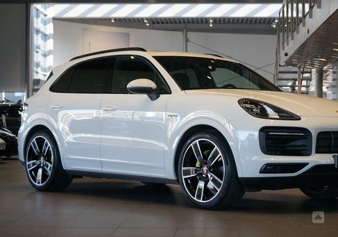 Porsche Cayenne, 2023