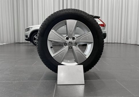 Volvo XC40, 2021 3