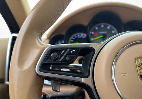 Porsche Cayenne, 2016