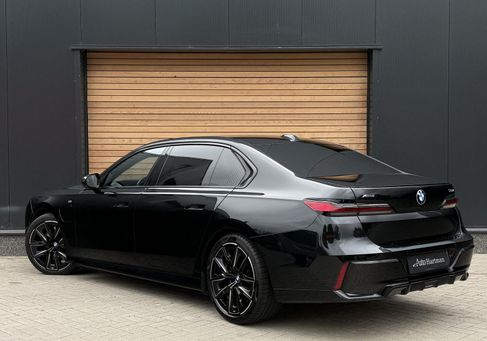 BMW 750, 2023
