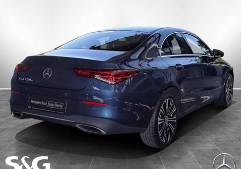 Mercedes-Benz CLA 250, 2022