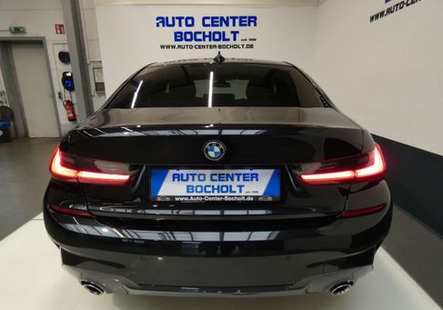 BMW 320, 2021 3