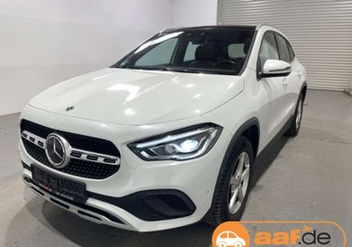 Mercedes-Benz GLA 200, 2022