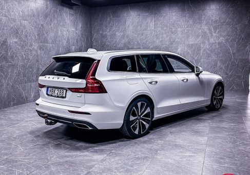 Volvo V60, 2021