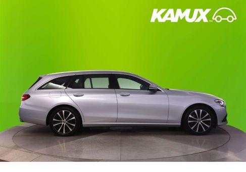Mercedes-Benz E 300, 2022