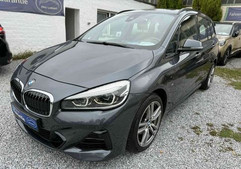 BMW 216, 2018