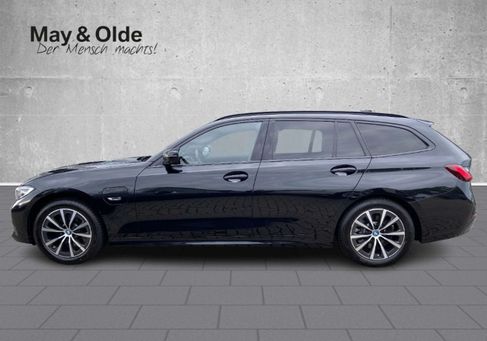 BMW 320, 2022