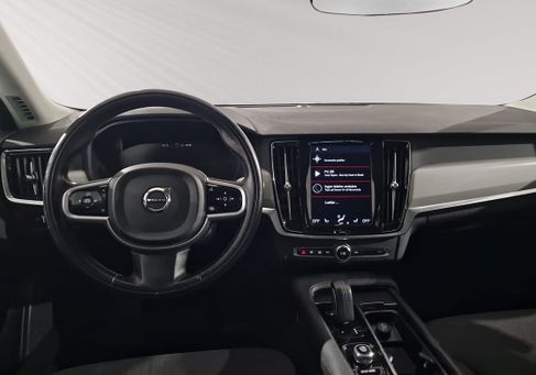 Volvo V90, 2021