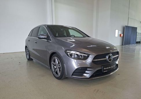 Mercedes-Benz B 180, 2023