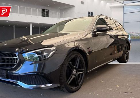 Mercedes-Benz E 200, 2022 2