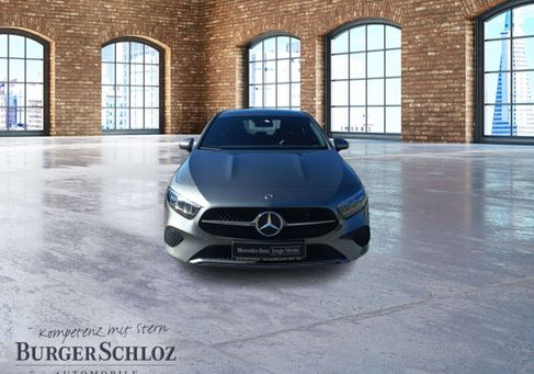 Mercedes-Benz A 180, 2026 2