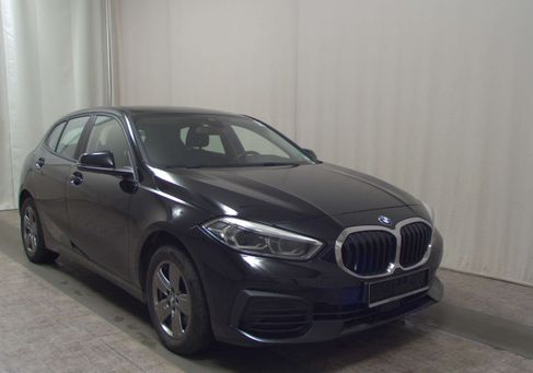 BMW 118, 2021