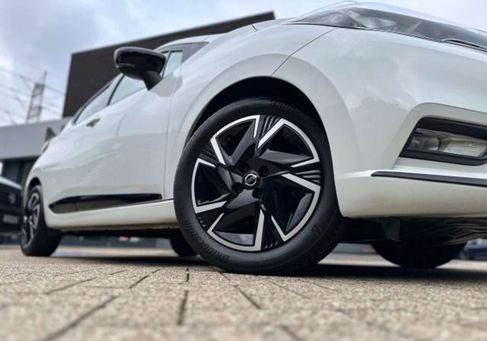 Nissan Micra, 2022 3