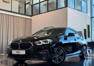 BMW 216, 2021