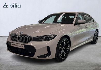 BMW 330, 2025