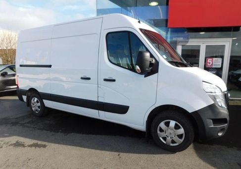 Nissan Interstar, 2024