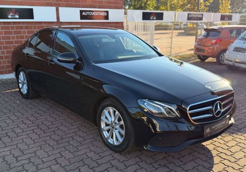 Mercedes-Benz E 220, 2019 3
