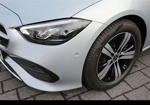 Mercedes-Benz C 200, 2022