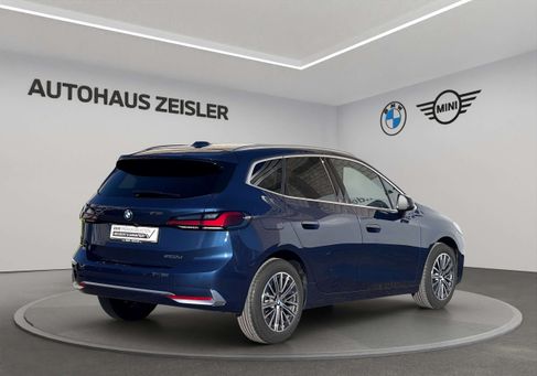 BMW 220, 2025 2