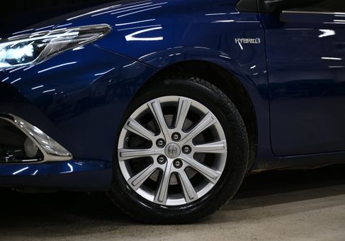 Toyota Auris Touring Sports, 2016